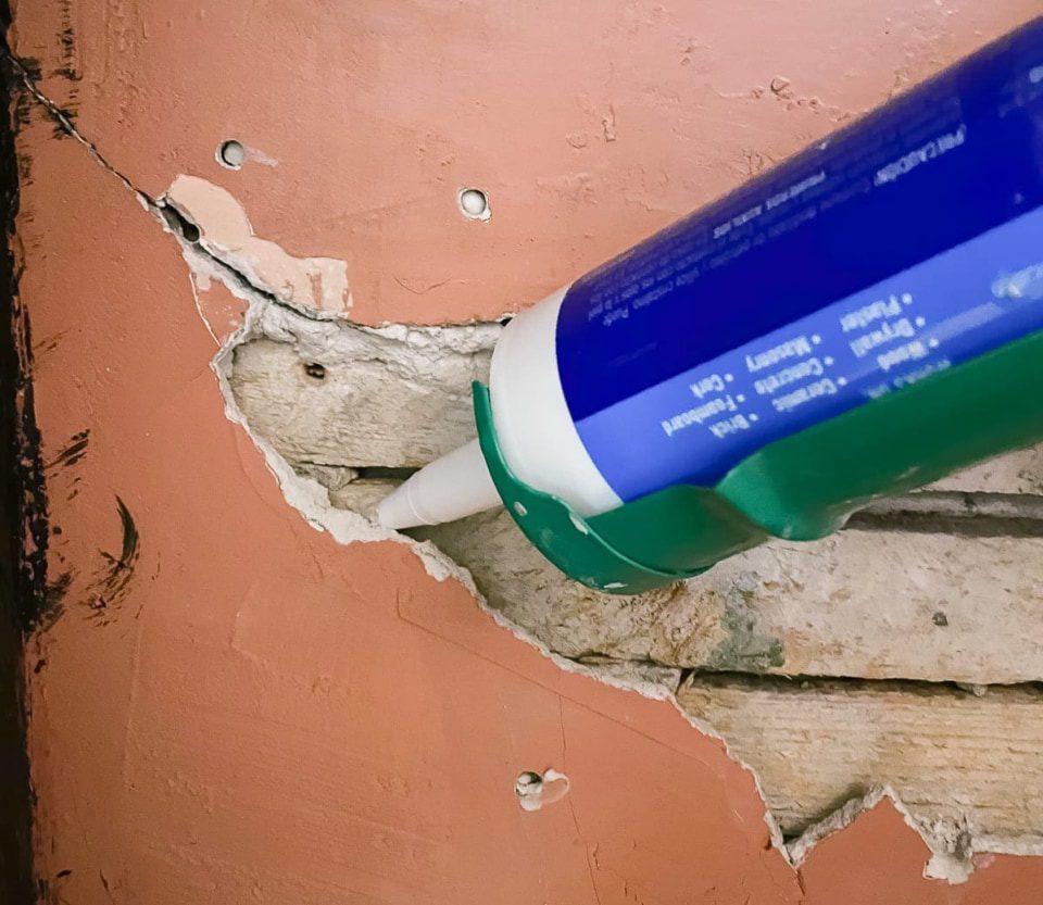 Repairing Plaster: A Hybrid Approach - Blake Hill House